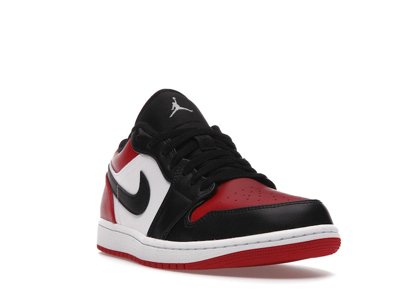 Air Jordan 1 Low Bred Toe, vista a 360 gradi 7 di 36