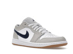 Air Jordan 1 Low Midnight Navy Neutral Grey, vista a 360 gradi 5 di 36