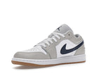 Air Jordan 1 Low Midnight Navy Neutral Grey, vista a 360 gradi 15 di 36
