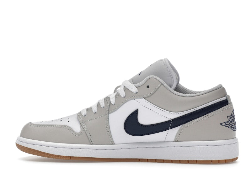 Air Jordan 1 Low Midnight Navy Neutral Grey, vista a 360 gradi 20 di 36