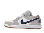 Air Jordan 1 Low Midnight Navy Neutral Grey, vista a 360 gradi 21 di 36