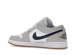 Air Jordan 1 Low Midnight Navy Neutral Grey, vista a 360 gradi 22 di 36