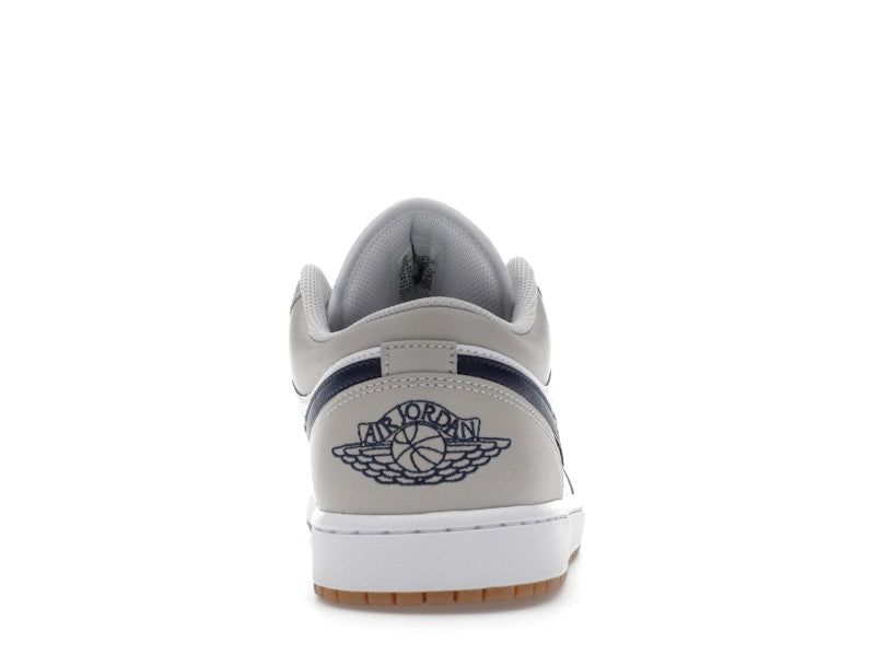 Air Jordan 1 Low Midnight Navy Neutral Grey, vista a 360 gradi 28 di 36