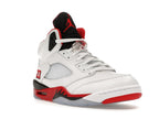 Air Jordan 5 Retro Fire Red Black Tongue (2025), vista a 360 gradi 6 di 36