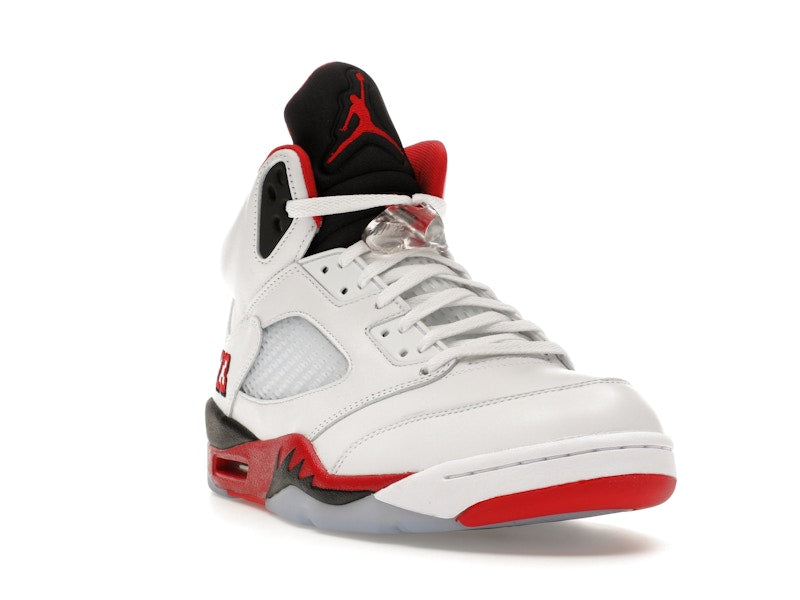 Air Jordan 5 Retro Fire Red Black Tongue (2025), vista a 360 gradi 7 di 36