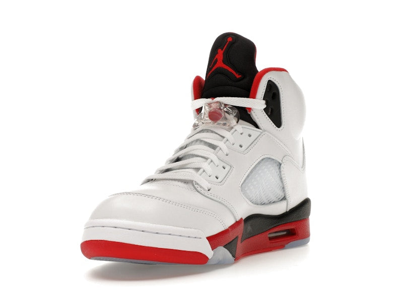 Air Jordan 5 Retro Fire Red Black Tongue (2025), vista a 360 gradi 13 di 36