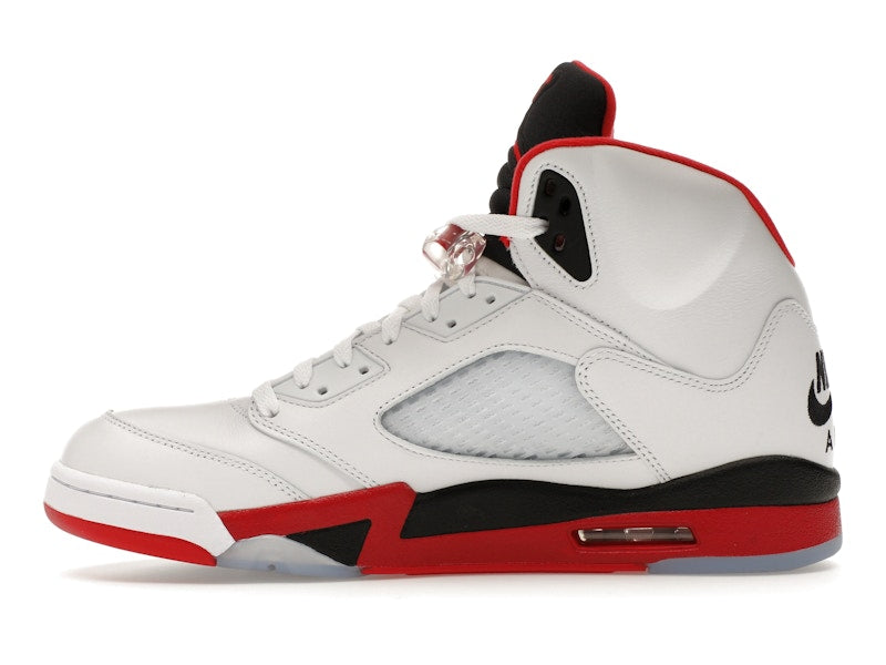 Air Jordan 5 Retro Fire Red Black Tongue (2025), vista a 360 gradi 19 di 36