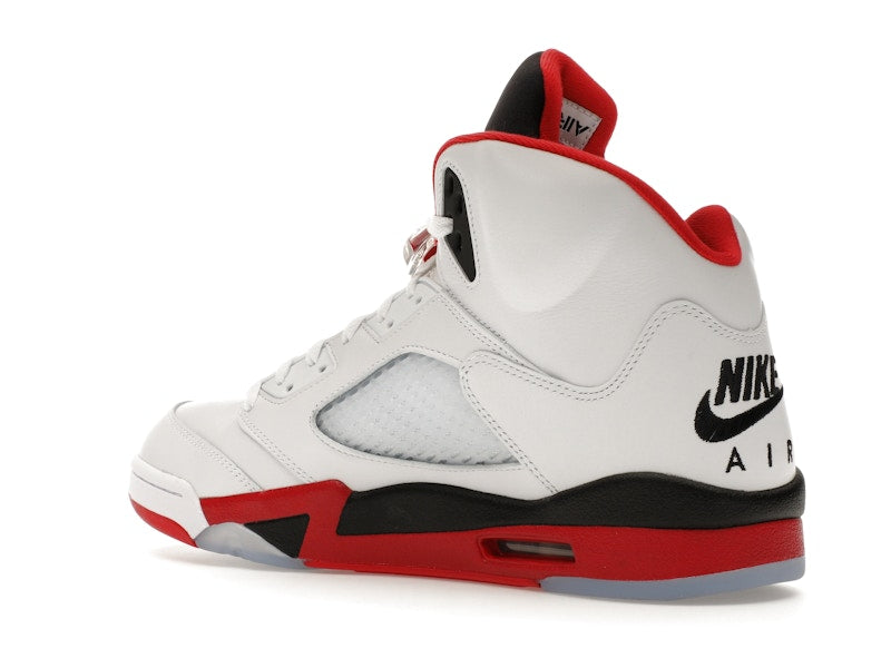 Air Jordan 5 Retro Fire Red Black Tongue (2025), vista a 360 gradi 23 di 36