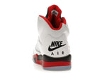 Air Jordan 5 Retro Fire Red Black Tongue (2025), vista a 360 gradi 27 di 36