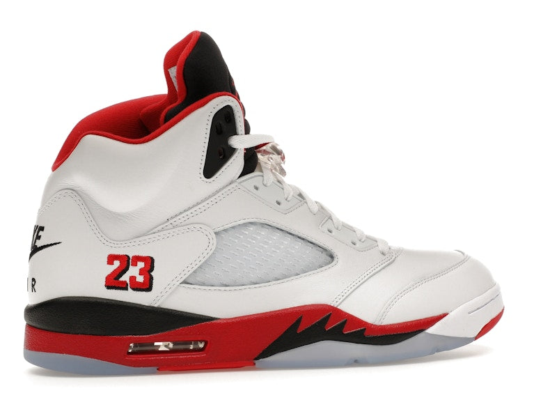 Air Jordan 5 Retro Fire Red Black Tongue (2025), vista a 360 gradi 35 di 36