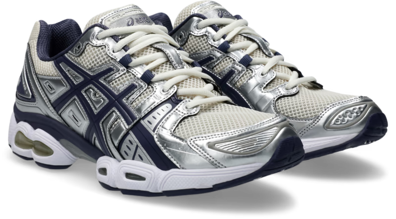 ASICS Gel-Nimbus 9 Oatmeal Indigo Fog - vue trois quarts avant