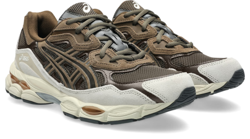 ASICS Gel-NYC Brown Storm Black Coffee - vue trois quarts avant