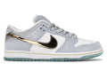 Nike SB Dunk Low Sean Cliver, vista a 360 gradi 1 di 41