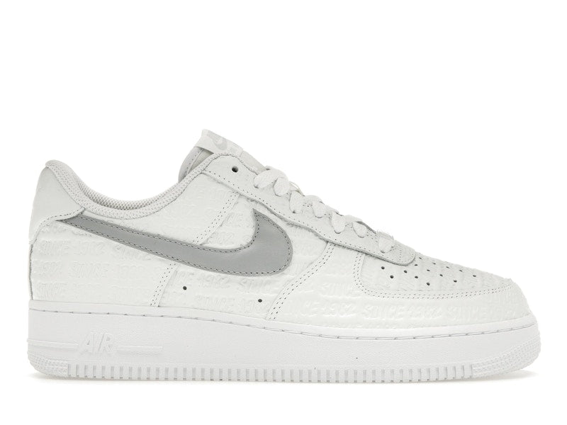 Air Force 1 Low Since 1982 (Women's), vista a 360 gradi 1 di 36
