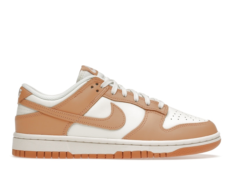 Nike Dunk Low Harvest Moon (Women's), vista a 360 gradi 1 di 36