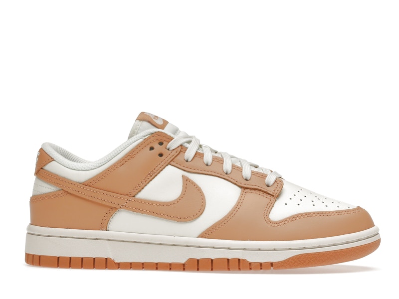 Nike Dunk Low Harvest Moon (Women's), vista a 360 gradi 2 di 36