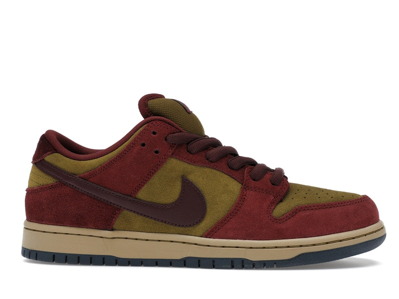 Nike SB Dunk Low Dark Team Red Olive Flak, vista a 360 gradi 2 di 36