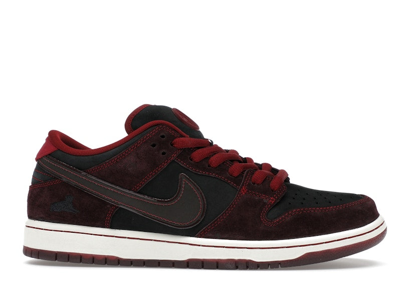 Nike SB Dunk Low Riot Skateshop
