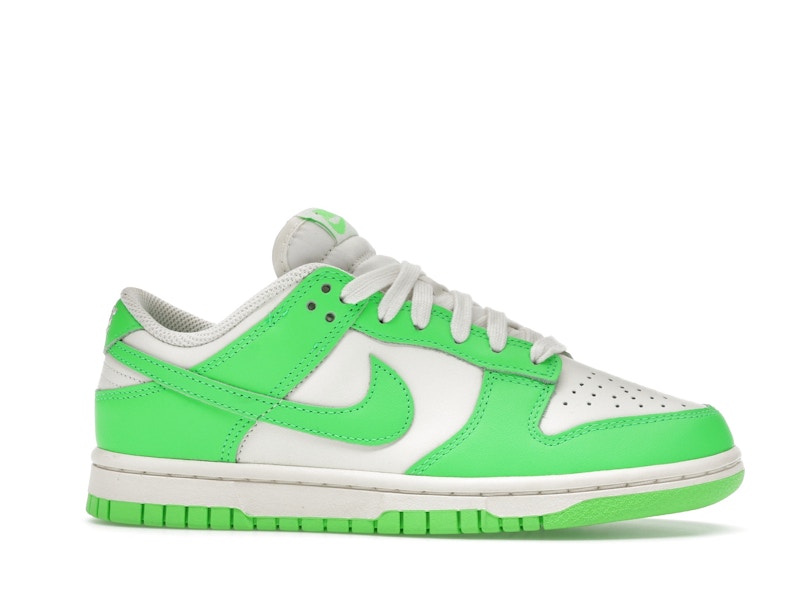 Nike Dunk Low Green Strike (Women's), vista a 360 gradi 2 di 36