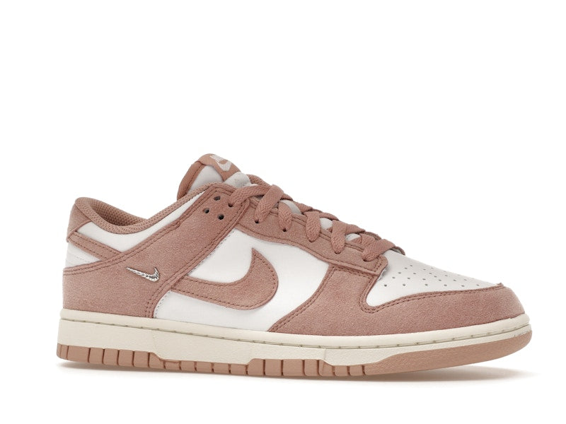Nike Dunk Low Rose Whisper Gold Mini Swoosh (Women's), vista a 360 gradi 3 di 36
