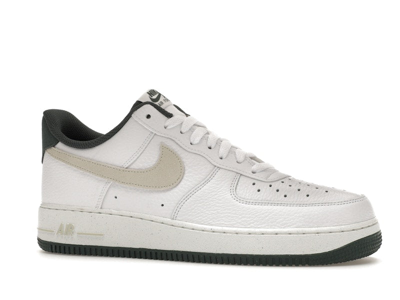 Nike Air Force 1 Low '07 LV8 Vintage Green, vista a 360 gradi 3 di 36