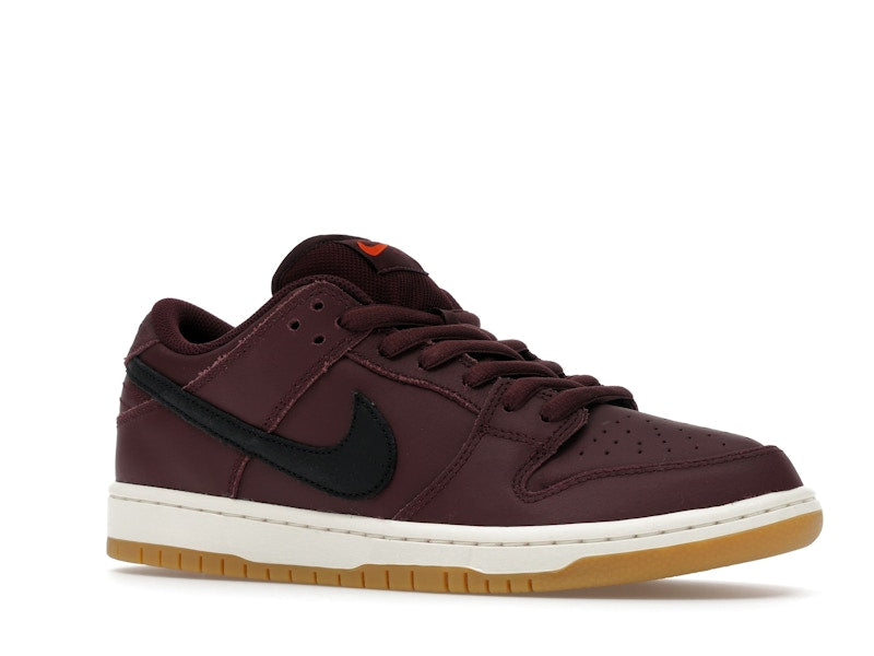 Nike Sb Dunk Low Pro Burgundy Crush - Burgundy Crush/Black/Mystic Dates/Sail/Gum Light Brown/Safety Orange - IO2304-600 - 04