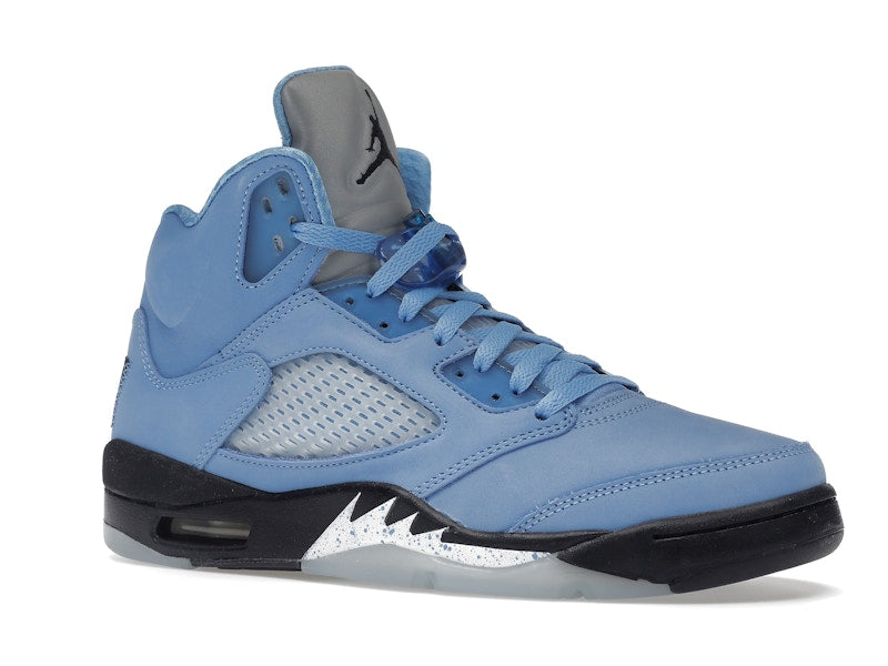Air Jordan 5 Retro Unc University Blue, vista a 360 gradi 4 di 36