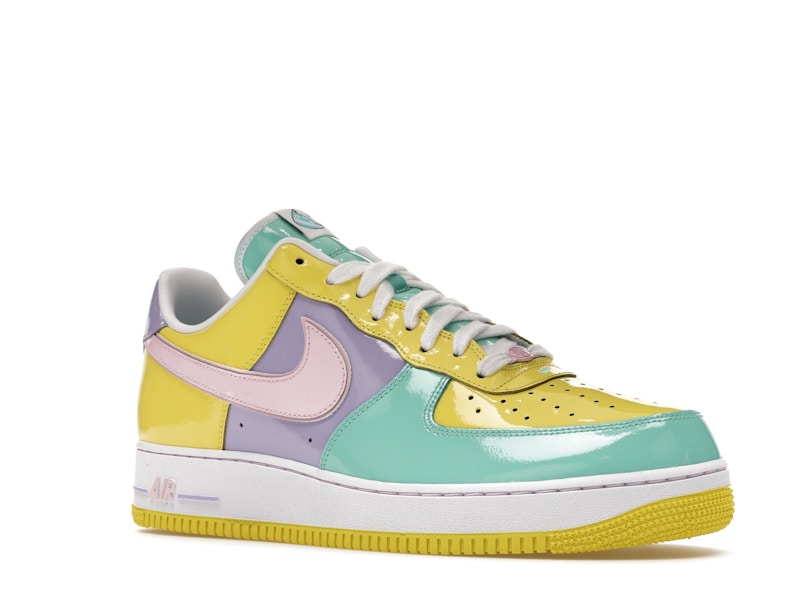 Nike Air Force 1 Low Easter (2026), vista a 360 gradi 5 di 36