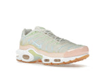 Nike Air Max Plus Crimson Tint (Women's), vista a 360 gradi 5 di 36