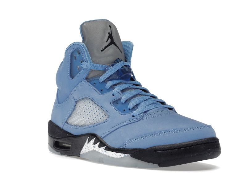 Air Jordan 5 Retro Unc University Blue, vista a 360 gradi 6 di 36