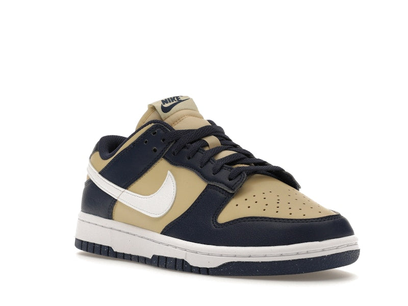 Nike Dunk Low Next Nature Midnight Navy Gold (Women's), vista a 360 gradi 6 di 36