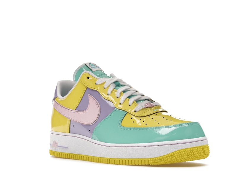 Nike Air Force 1 Low Easter (2026), vista a 360 gradi 6 di 36