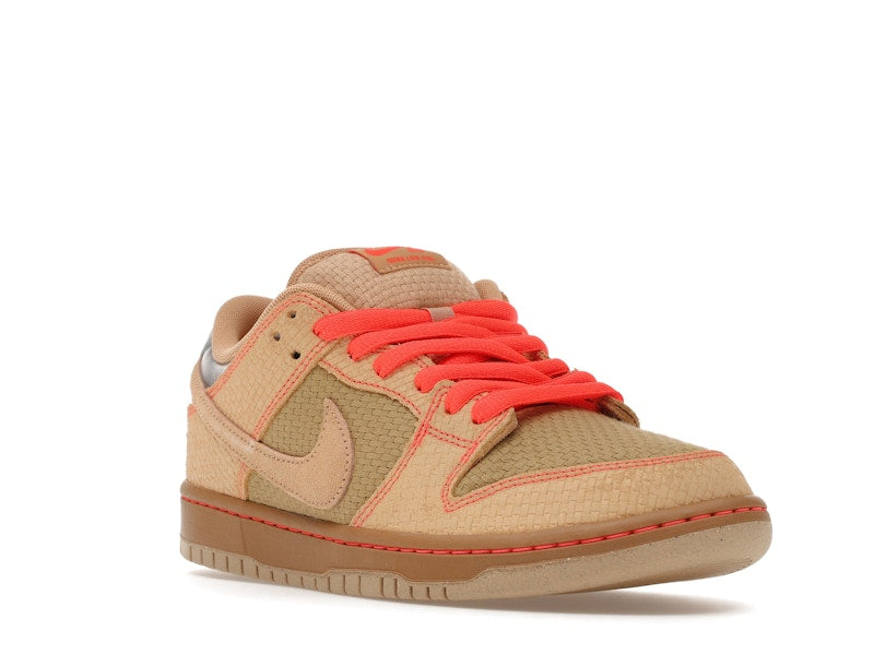 Nike SB Dunk Low Pro Som Tum, vista a 360 gradi 6 di 36