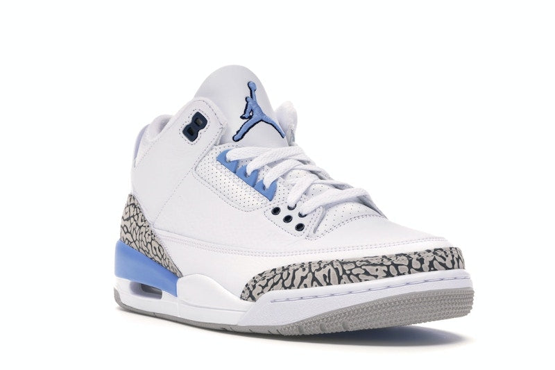 Air Jordan 3 Retro Unc (2020), vista a 360 gradi 6 di 36