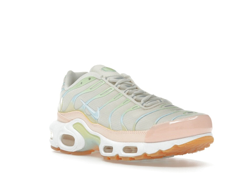 Nike Air Max Plus Crimson Tint (Women's), vista a 360 gradi 6 di 36