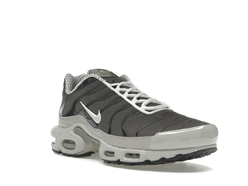 Nike Air Max Plus Year Of The Snake - Cave Stone/Summit White/Metallic Pewter/Vast Grey - IB7679-200 - 06