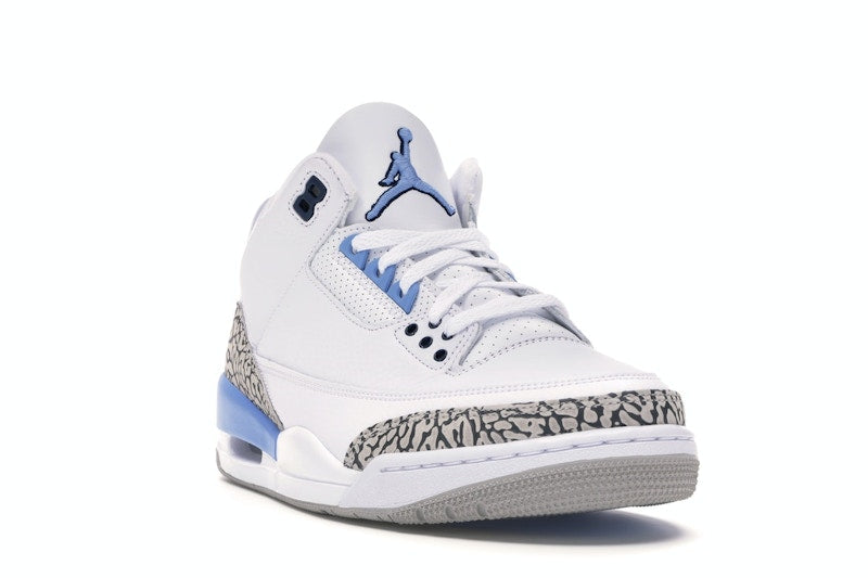 Air Jordan 3 Retro Unc (2020), vista a 360 gradi 7 di 36