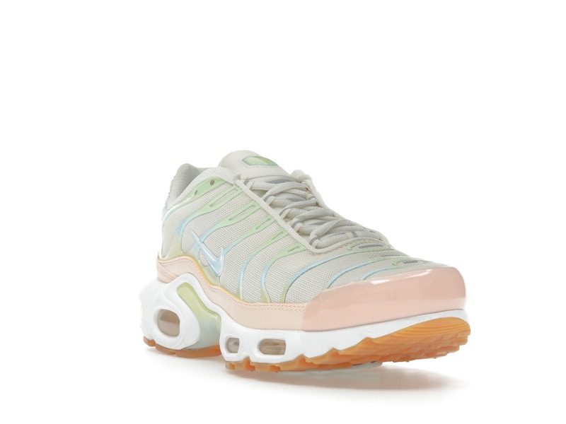 Nike Air Max Plus Crimson Tint (Women's), vista a 360 gradi 7 di 36