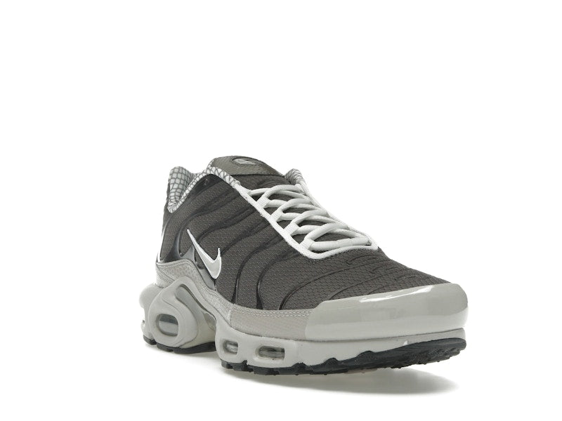 Nike Air Max Plus Year Of The Snake - Cave Stone/Summit White/Metallic Pewter/Vast Grey - IB7679-200 - 07