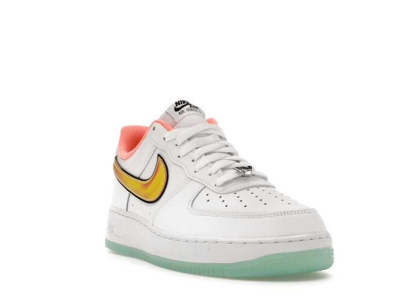 Nike Air Force 1 Low NY vs. NY White Crimson Pulse, vista a 360 gradi 7 di 36