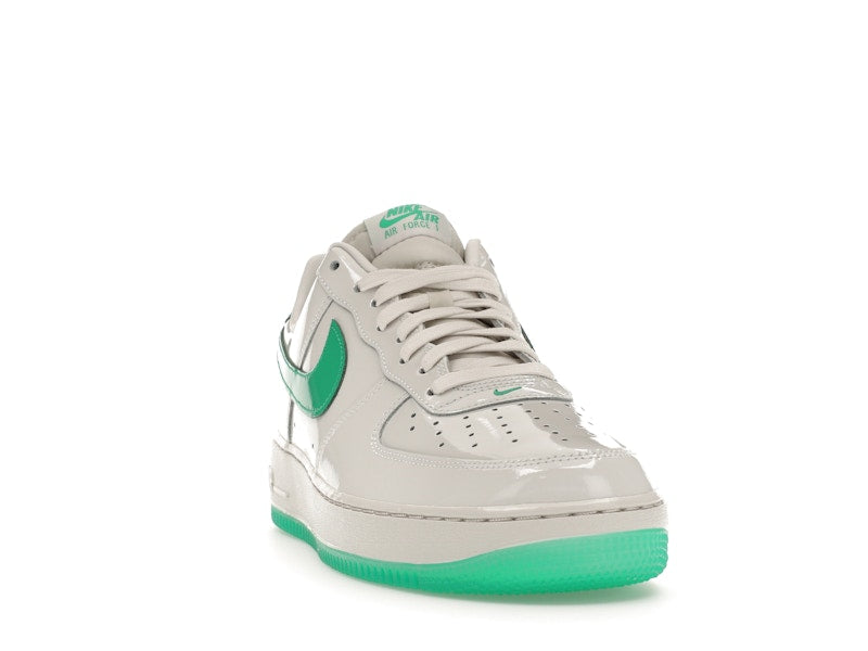 Nike Air Force 1 Low '07 Patent Platinum Tint Stadium Green, vista a 360 gradi 8 di 36