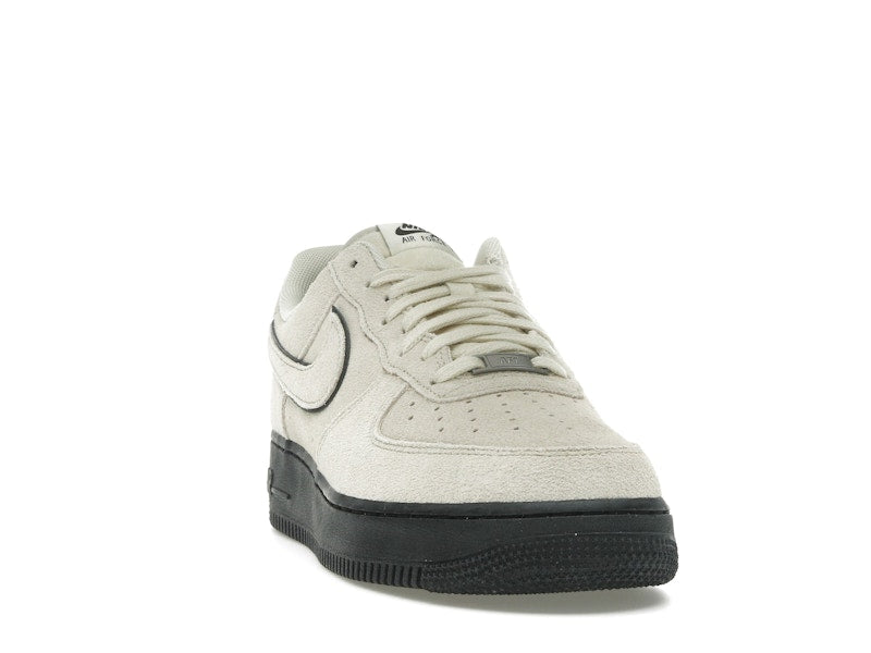 Nike Air Force 1 '07 LV8 Light Khaki Black