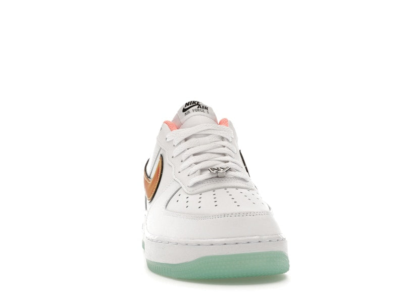 Nike Air Force 1 Low NY vs. NY White Crimson Pulse, vista a 360 gradi 9 di 36
