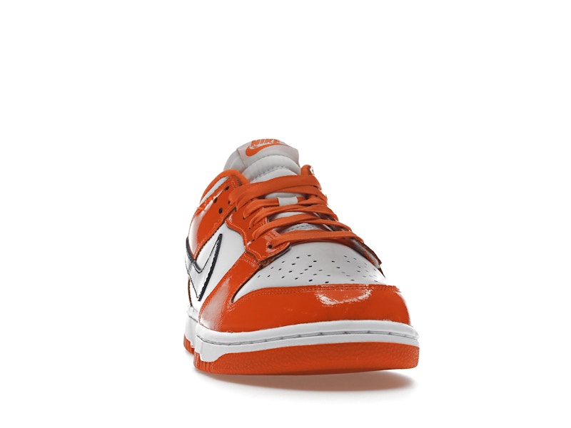 Nike Dunk Low Patent Halloween (2022) (Women's), vista a 360 gradi 9 di 36