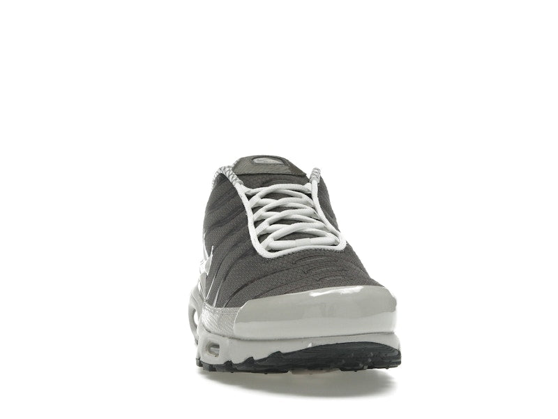 Nike Air Max Plus Year Of The Snake - Cave Stone/Summit White/Metallic Pewter/Vast Grey - IB7679-200 - 09