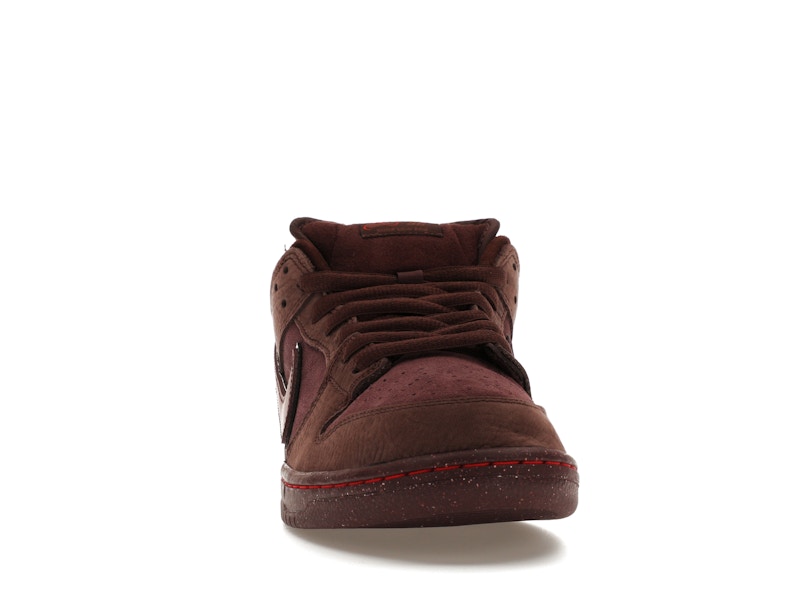 Nike SB Dunk Low City of Love Burgundy Crush