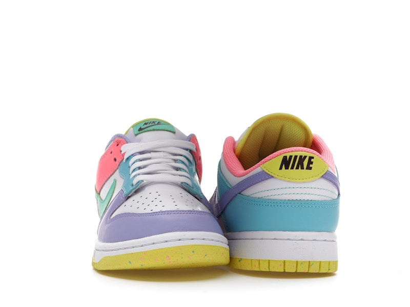 Nike Dunk Low SE Easter Candy (Women's), vista a 360 gradi 9 di 36
