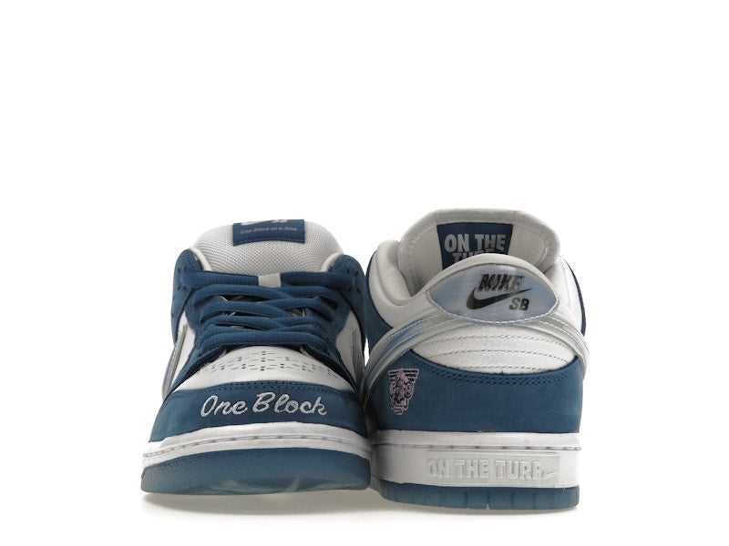 Nike SB Dunk Low Born X Raised One Block At A Time, vista a 360 gradi 10 di 36