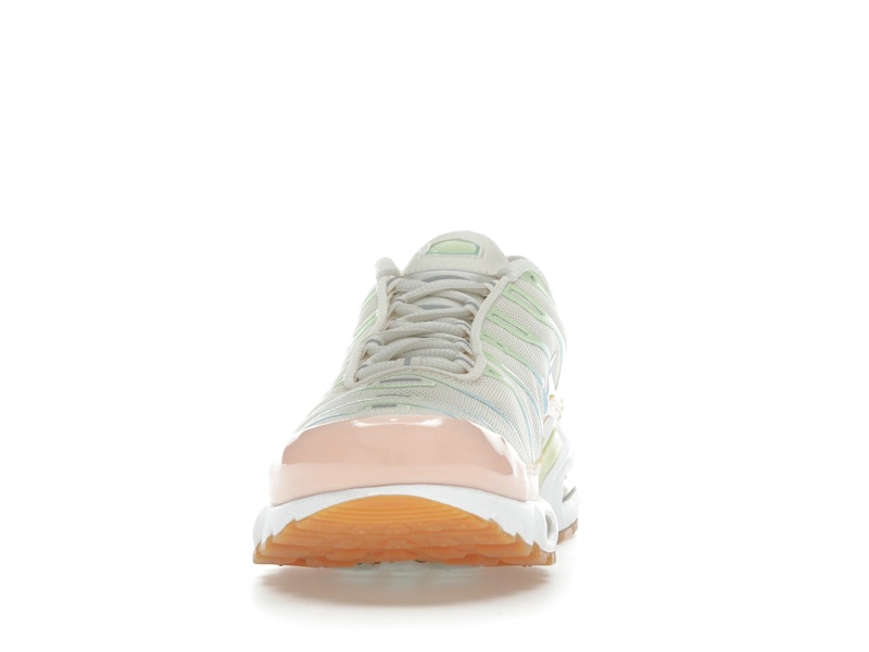 Nike Air Max Plus Crimson Tint (Women's), vista a 360 gradi 11 di 36