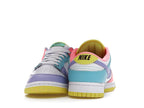 Nike Dunk Low SE Easter Candy (Women's), vista a 360 gradi 11 di 36